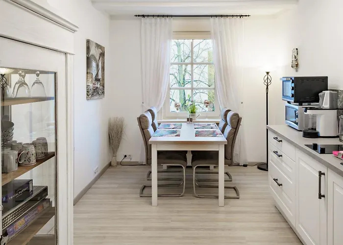 Apartment & Junior-suite Schlossstrasse Am Park Burgdorf (Hannover)